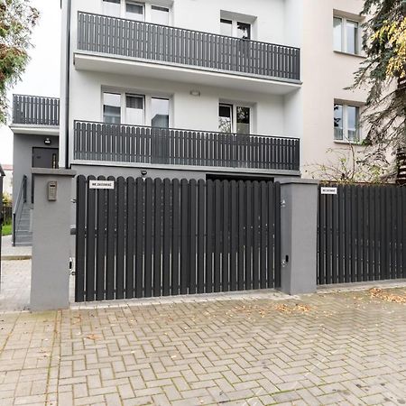 Uroczy, Przytulny Apartament Poddasze Radom Exterior foto