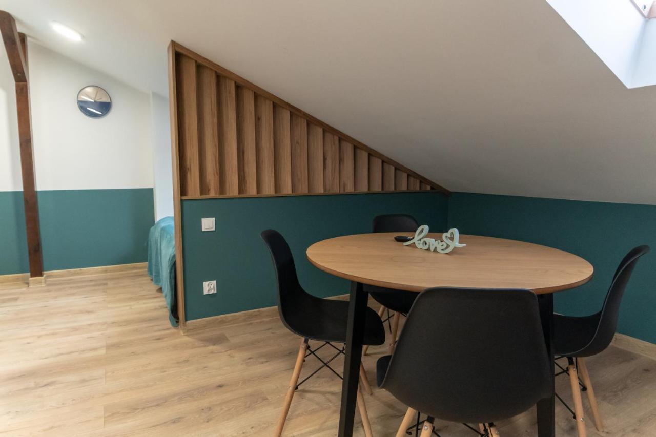 Uroczy, Przytulny Apartament Poddasze Radom Exterior foto